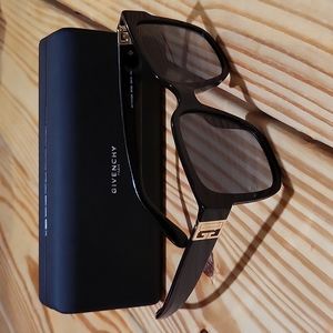 GIVENCHY SUNGLASSES